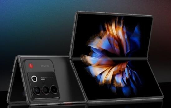 Новини світу - Nubia представила власні складані смартфони