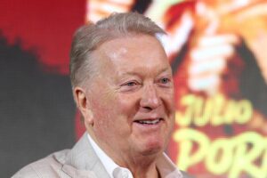 Новини спорту - Промоутер пояснив рішення Усика не битися з Вордлі