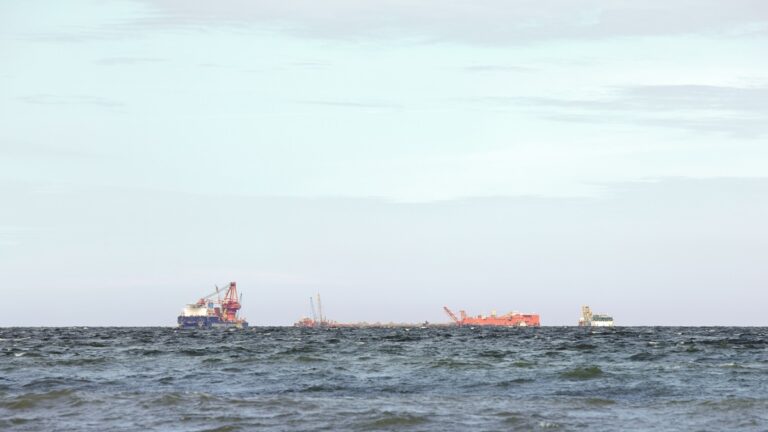 Новини бізнесу - Ціна російської нафти впала нижче $35