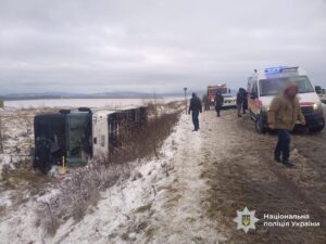 Новини України - У ДТП потрапив рейсовий автобус на Прикарпатті