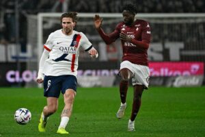 Новини спорту - У матчі Меца та ПСЖ на полі зустрілися Цітаішвілі й Забарний