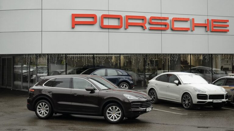 Авто новини - У Росії перестали працювати автомобілі Porsche