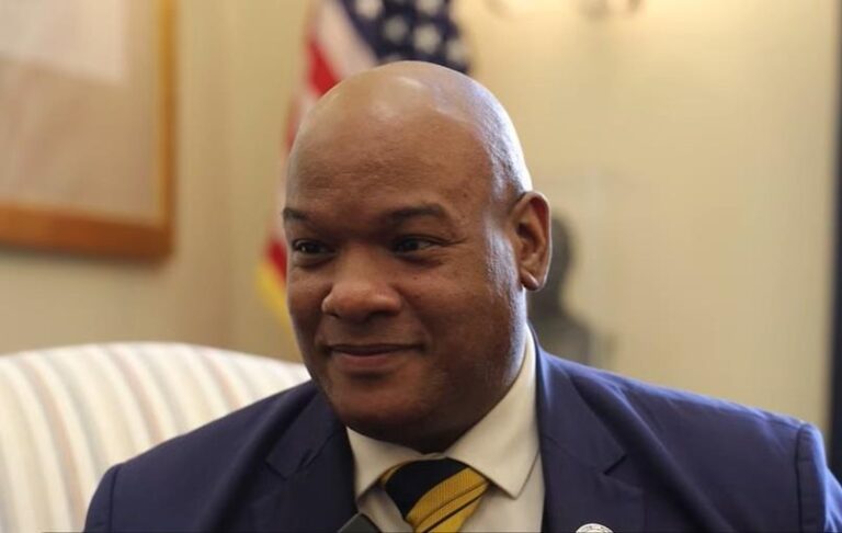 Новини політики - У США зробили заяву про вплив корупційних скандалів на допомогу Україні