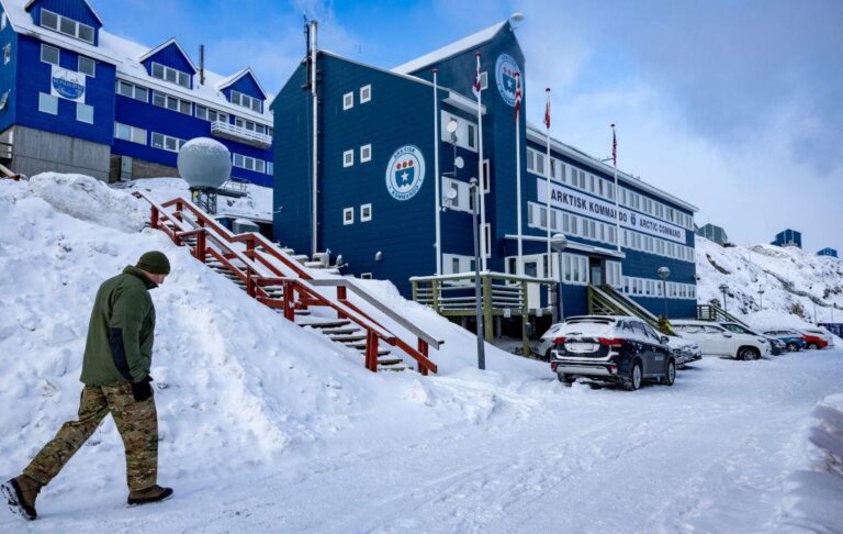 Новини світу - Данія і Швеція відправили військових в Гренландію на тлі погроз Трампа