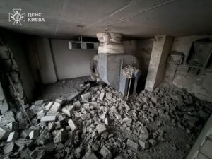 Новини Києва - У Києві уламки БпЛА впали на житловий будинок